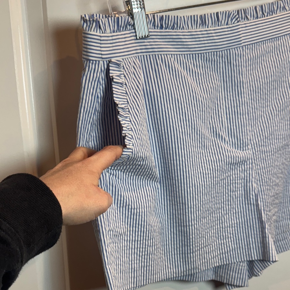 J Crew Size 12 Blue White Stripe Beachy Nautical Preppy Seersucker Ruffle Shorts - Picture 6 of 10
